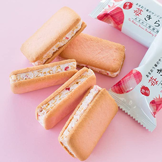 Hakata Fumian Strawberry Kirara Strawberry Cream Sandwich with 15 Pieces Shipped Directly from Japan