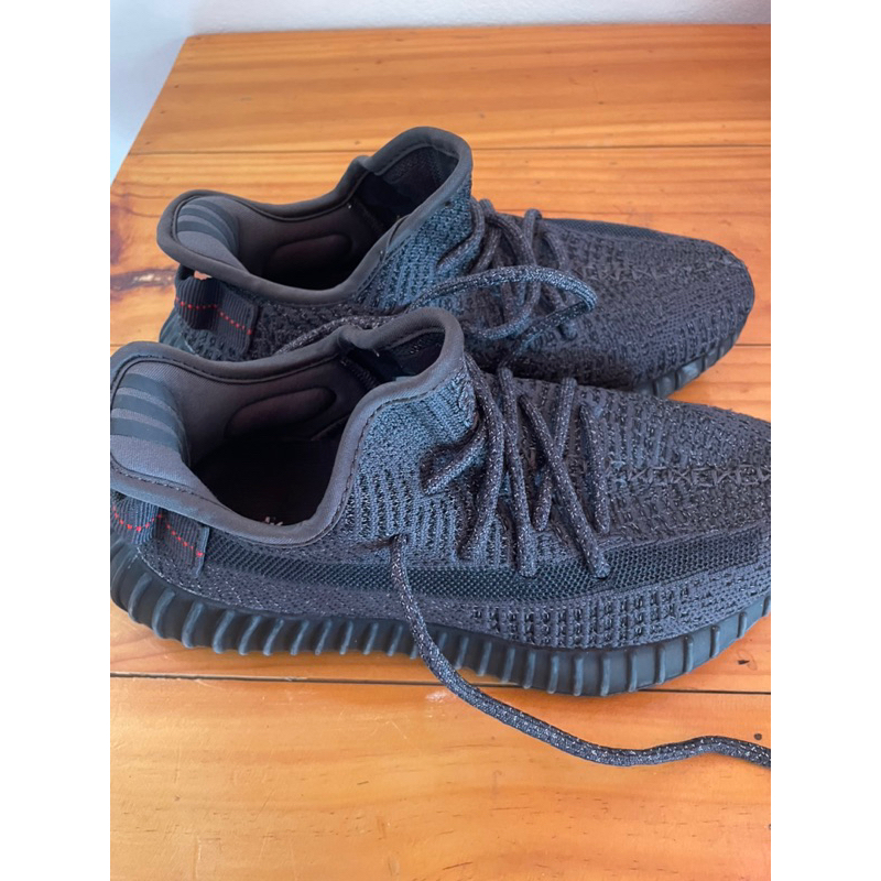 yeezy th