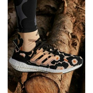 ของแท้...รุ่นใหม่...ลิมิเต็ด Adidas × Marimekko รองเท้าวิ่ง Ultraboost 21 พื้นนุ่มมากก