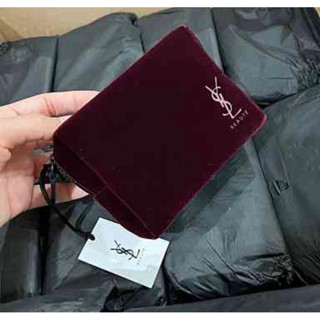 YSL Beaute Velvet Pouch Bag - กระเป๋ากำมะหยี่แดง