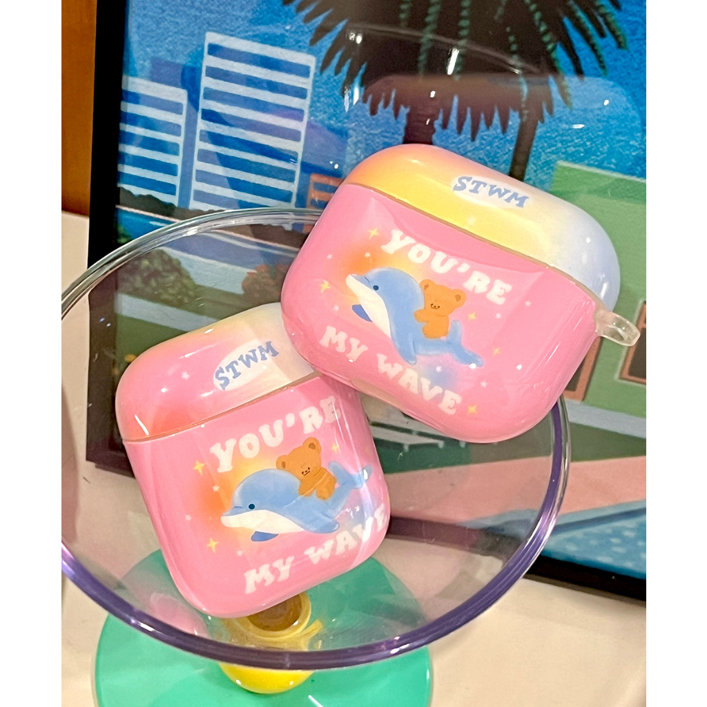 รูปภาพของYou're my wave Full Airpods Gen1/2/3 case เคสแอร์พอตสกรีนเต็มลายน้องหมีขี่โลมา สีชมพูหวานๆ  Stickwithme4evลองเช็คราคา