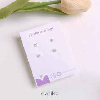 (กรอกโค้ด 72W5V ลด 65.-) earika.earrings - tiny bloom&amp;pearl เซ็ตต่างหูดอกไม้/ไข่มุกก้านเงินแท้ คนแพ้ง่ายใส่ได้