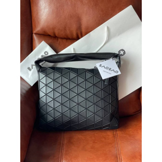 ใบใหญ่ BAO BAO ISSEY MIYAKE OVAL LARGE