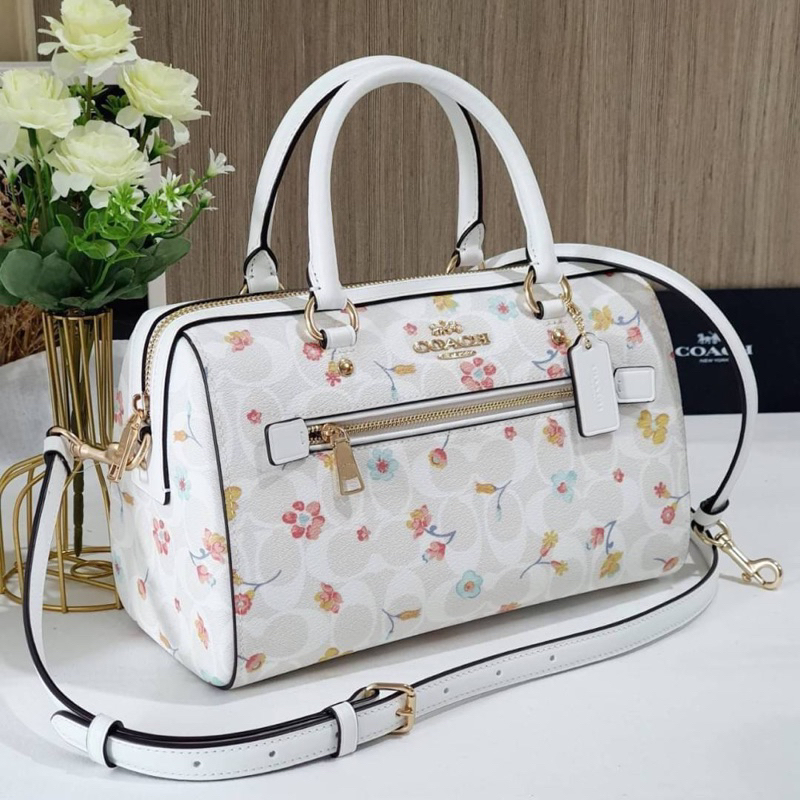 สด-ผ่อน-หมอน-10-นิ้ว-สีขาว-ch322-c8615-rowan-satchel-in-signature-canvas-with-mystical-floral-print