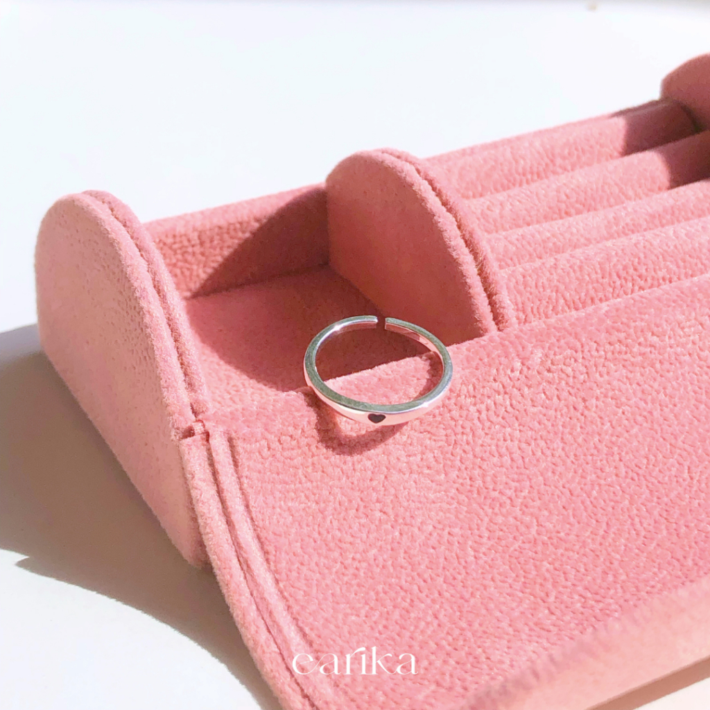 earika-earrings-simple-midnight-heart-ring-แหวนเรียบเงินแท้จี้หัวใจ-ใส่อาบน้ำได้-ฟรีไซส์ปรับขนาดได้