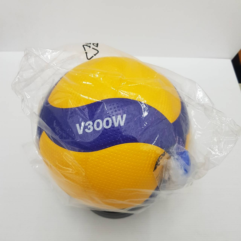 ภาพสินค้าVolleyball Mikasa วอลเล่ย์บอล MVA300/ V300w (original มอก.รับรอง) จากร้าน warm501 บน Shopee ภาพที่ 4