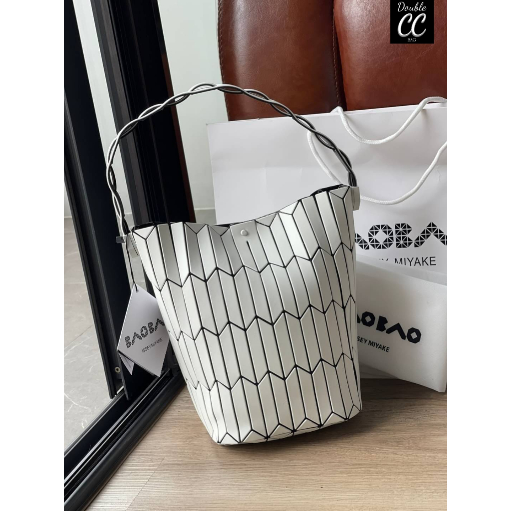 bb-large-bucket-กระเป๋าบัคเก็ตขนาดใหญ่สามารถใช้ใส่ร่มพับได้หรือขวดน้ำขนาดเล็กได้