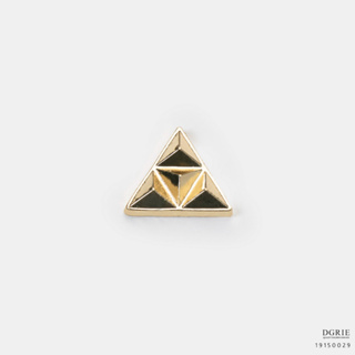 Gold Triangle Style Brooch-เข็มกลัดสามเหลี่ยมทองคำ