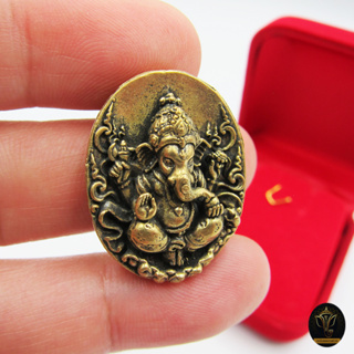 Ananta Ganesh ® เหรียญพระพิฆเนศ โอม ขนาด 1" (ผ่านพิธีแล้ว) พร้อมกล่อง (เน้นเงิน งาน ความรัก) ปางประทานพร Ongs07 / Ongs