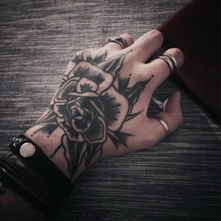 Tattoo  รอยสัก หลังมือ ดอกไม้