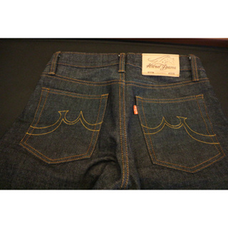 สินค้า ฮาร์ทยีนส์ Hard Jeans 16Oz. ริมแดง สีมิดไนท์ มีสามทรง กระบอกเล็ก,ตรง,ใหญ่