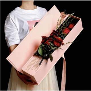 กล่องใส่ดอกไม้ กล่องของขวัญ กล่องพรีเมี่ยม ของพรีเมี่ยม กล่องสีชมพู ขนาดกล่อง สูง 59 ซม. กว้าง 12 ซ.ม.