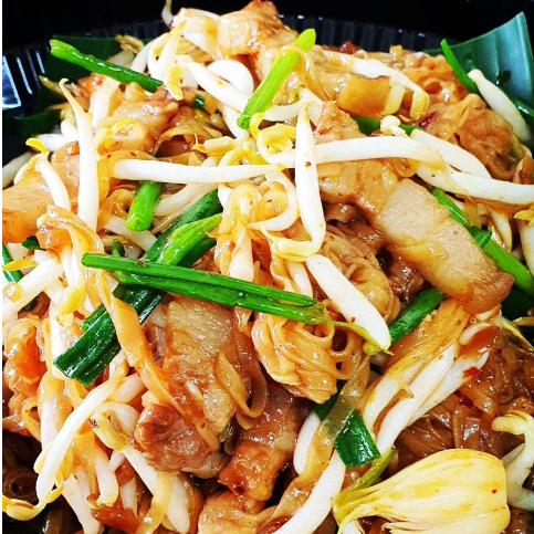 ผัดหมี่พิมาย-ต้นฉบับหมี่โคราช-เส้นทำจากข้าวเจ้า100-เจ้าเดียวของโคราช