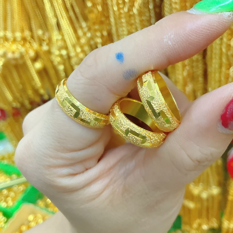 ราคาและรีวิวฮิตมาก.  แหวนทอง ลายจีน ที่ฮิตในติ้กต้อก และ ในติ้กต้อก งานชุบทอง 100% งานปราณีต จากช่างทองเยาราช
