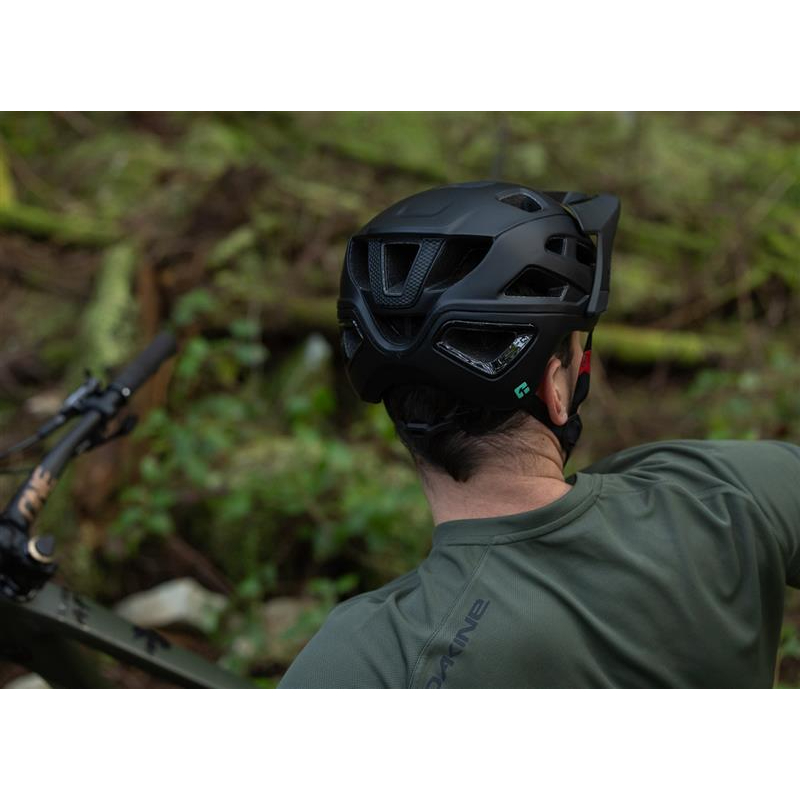 2023-lazer-jackal-kineticore-mtb-helmet-หมวกปั่นจักรยาน-หมวกเสือภูเขา