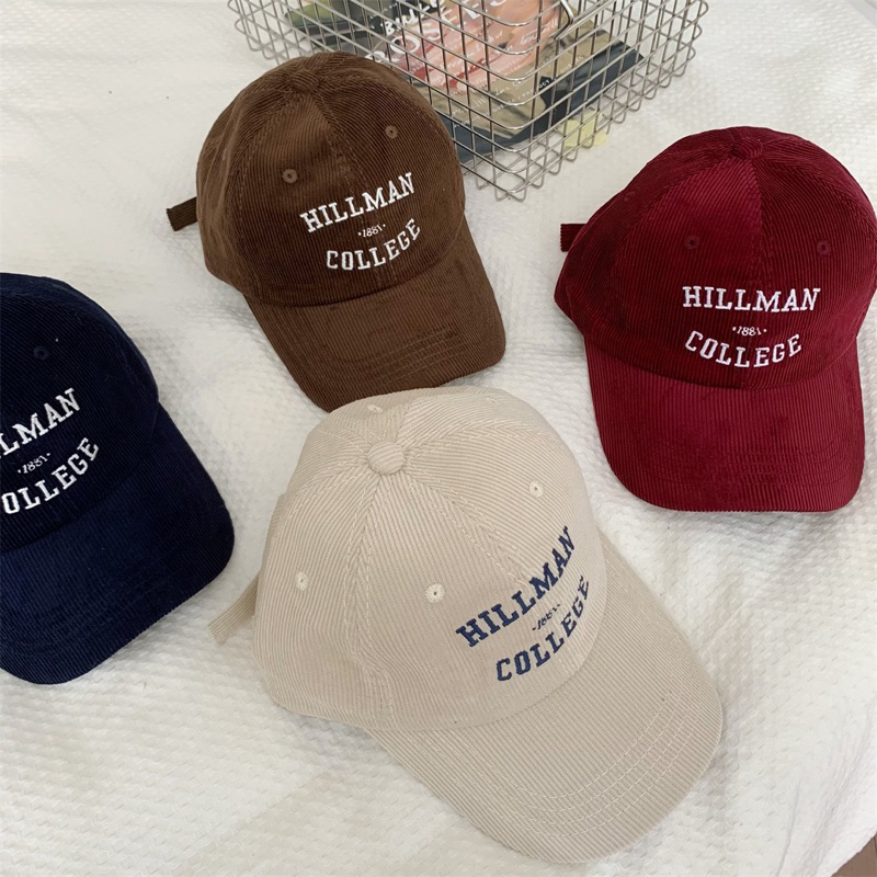 ภาพหน้าปกสินค้าหมวกแก๊ปผ้าลูกฟูก ปัก Hillman College มี 7 สี จากร้าน goose.wintry บน Shopee