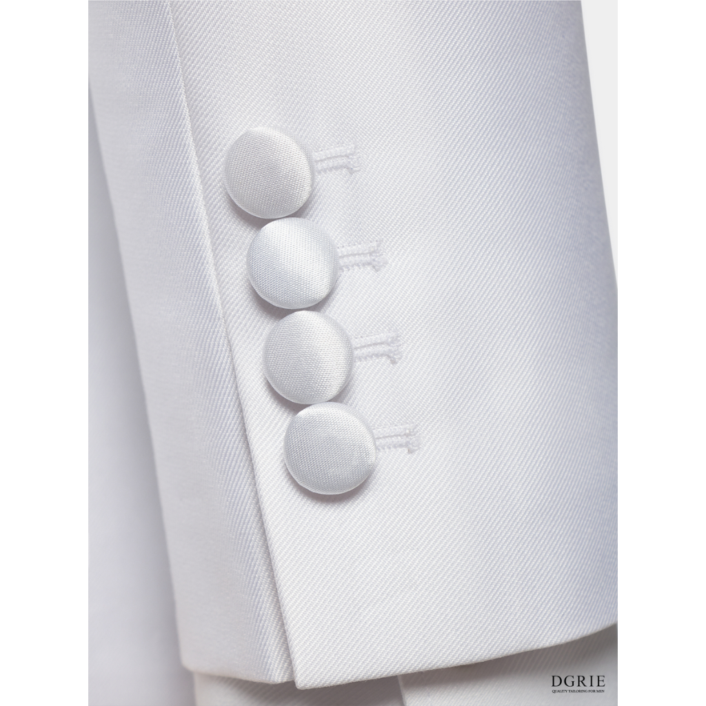 dgrie-play-white-tuxedo-satin-lapel-jacket-แจ็คเก็ตทักซิโด้สีขาว