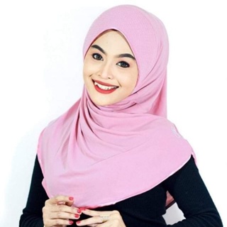ภาพขนาดย่อของภาพหน้าปกสินค้าผ้าคลุมยืดหน้าตาราง ทรงหมุน จากร้าน hijab_shop111 บน Shopee