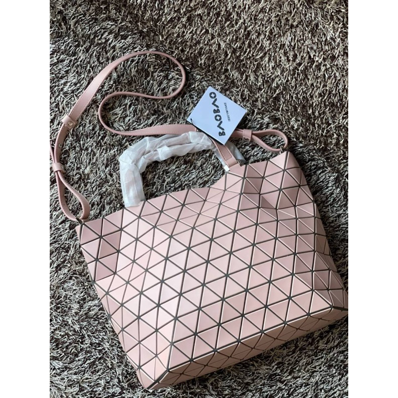 large-bao-bao-issey-miyake-crystal-matte-large-tote-bag