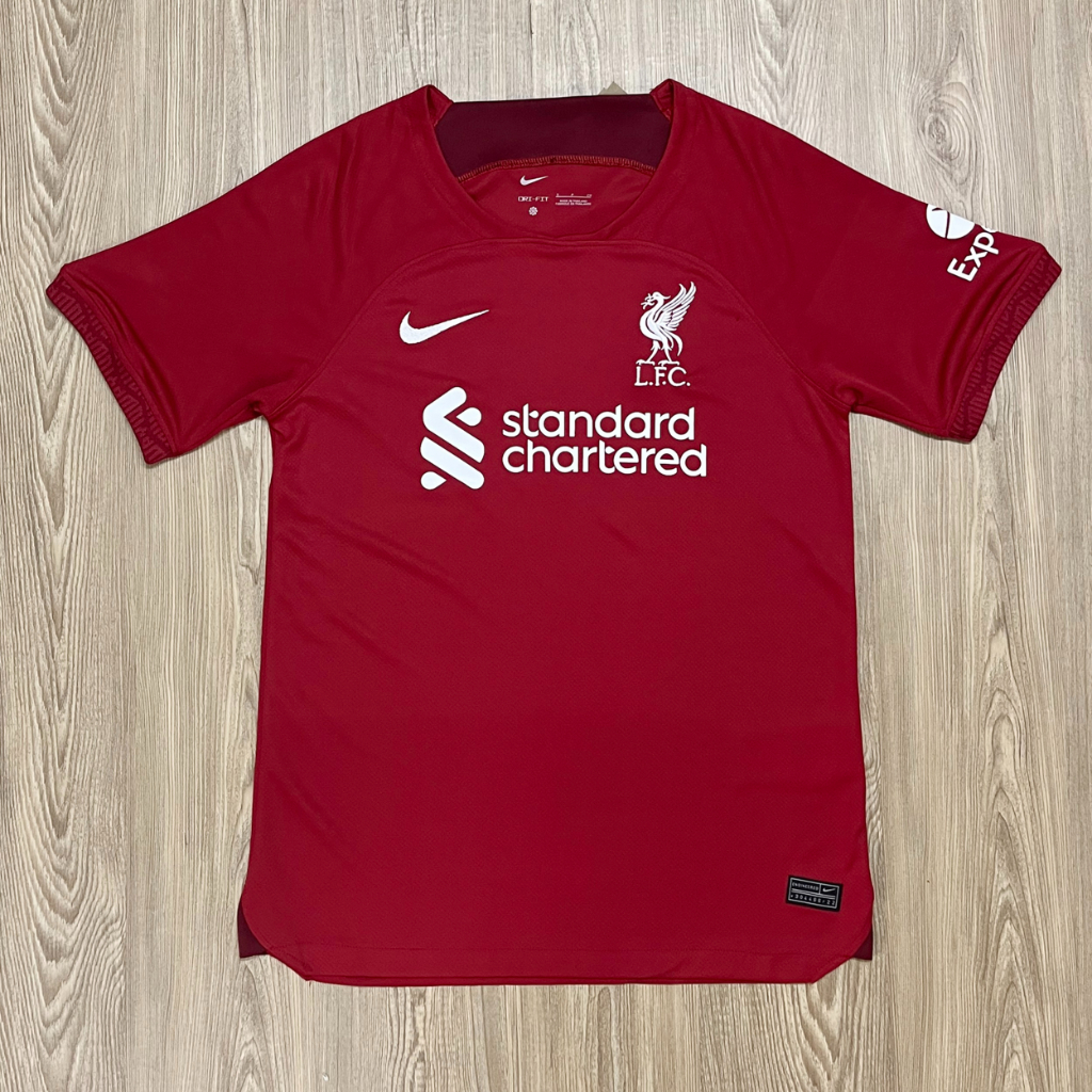 ภาพหน้าปกสินค้าเสื้อทีมฟุตบอล Liverpool ลิเวอร์พลู ชุดโฮม สีแดง2022-2023 งานดีมาก คุณภาพสูงเกรด AAA