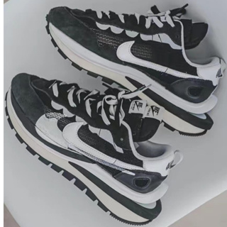 (ของแท้ 100%)sacai x Nike Vaporwaffle 