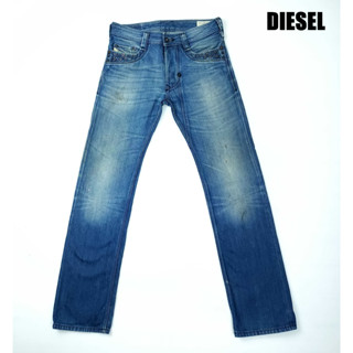 ยีนส์ Diesel เอว 31 ผ้าด้าน เฟดสวย แต่ง rivet มาเท่ห์ๆ ขากระบอกตรง