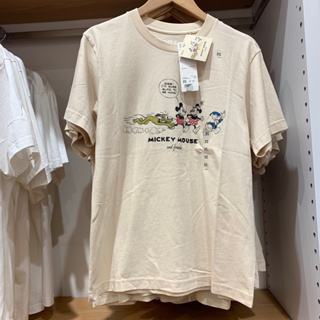 uniqlo 100% mickeys collection XS S M L XL unisex ทรงปกติไม่รัดรูป ทรงปล่อยนะคะ ผ้านิ่มใส่สบาย ของแท้💯💯จากช็อป