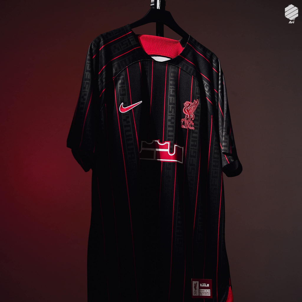 เสื้อทีมลิเวอร์พูล-leborn-x-liverpool-fc-collection-2022-2023