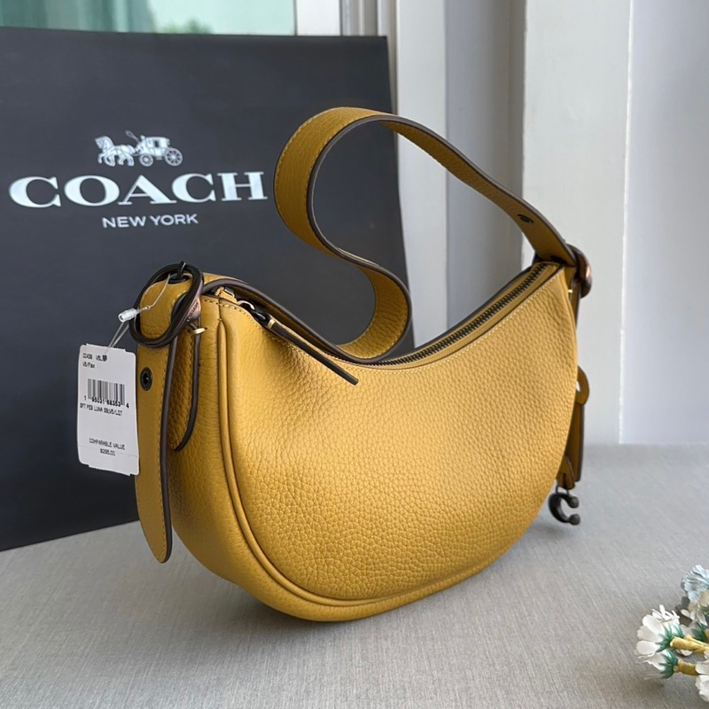 สด-ผ่อน-กระเป๋าสีเหลือง-shop-cc439-coach-luna-shoulder-bag-soft-pebble-leather