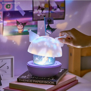 ( พร้อมส่ง ) Sanrio Hologram Moon Lamp โคมไฟไร้สายคุโรมิ