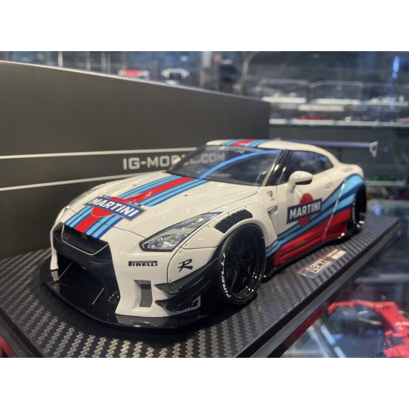 IGNITION MODEL 1/18 LB-WORKS NISSAN GT-R R35 TYPE 2 WHITE BLUE RED ...