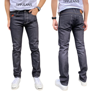ภาพหน้าปกสินค้าJEANSEXPRESS Men\'s Winsman Slim-fit กางเกงยีนส์ทรงสลิมฟิต สีดำยีนส์ผ้ายืด สวมใส่สบาย ปักขนนก เป้ากระดุม Size 28-36 ที่เกี่ยวข้อง