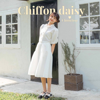 Chuuchop_พร้อมส่ง(C7045)(C7046)°.☁️🌷𓈒*CHIFFON DAISY blouse &amp; skirts เสื้อแขนสั้น &amp; กระโปรงยาวสีขาวผ้าซีฟอง