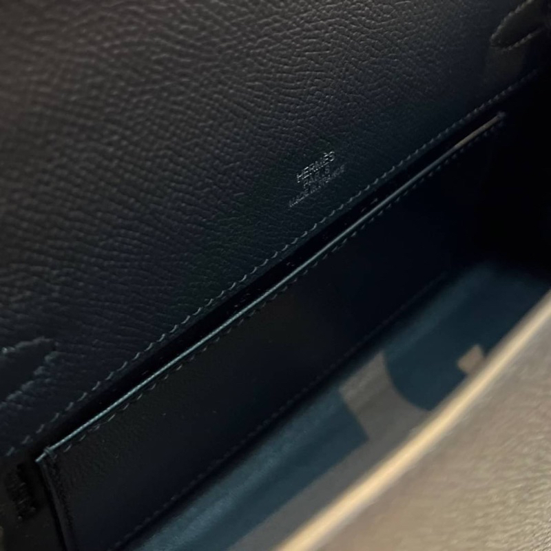 กระเป๋าแบรนด์เนม-mini-pouch-20cm-noir-silver-hardware-epsom-leather-full-handmade-20cm