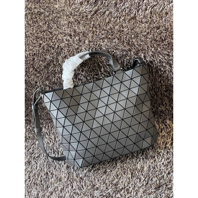 large-bao-bao-issey-miyake-crystal-matte-large-tote-bag