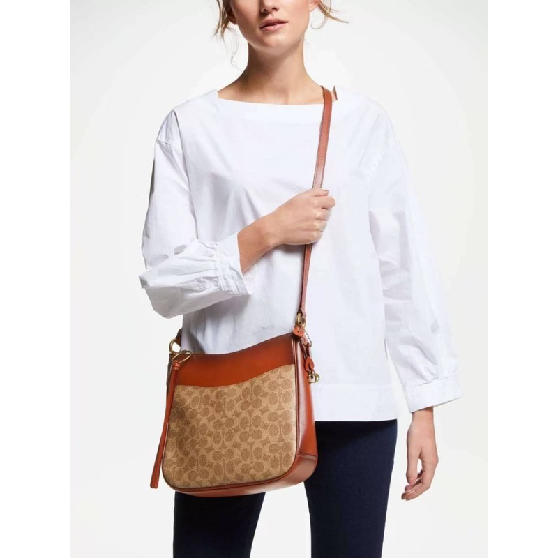 Coach Chaise Crossbody In Signature Canvas 38579 Shopee Thailand