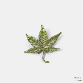 Green Maple Leaf Brooch-เข็มกลัดใบเมเปิ้ล