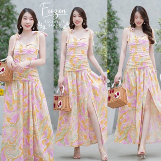 Maxi Dress ผูกโบไหล่  หลายดอกไม้ กระโปรงผ่าหน้า ซิปหลัง