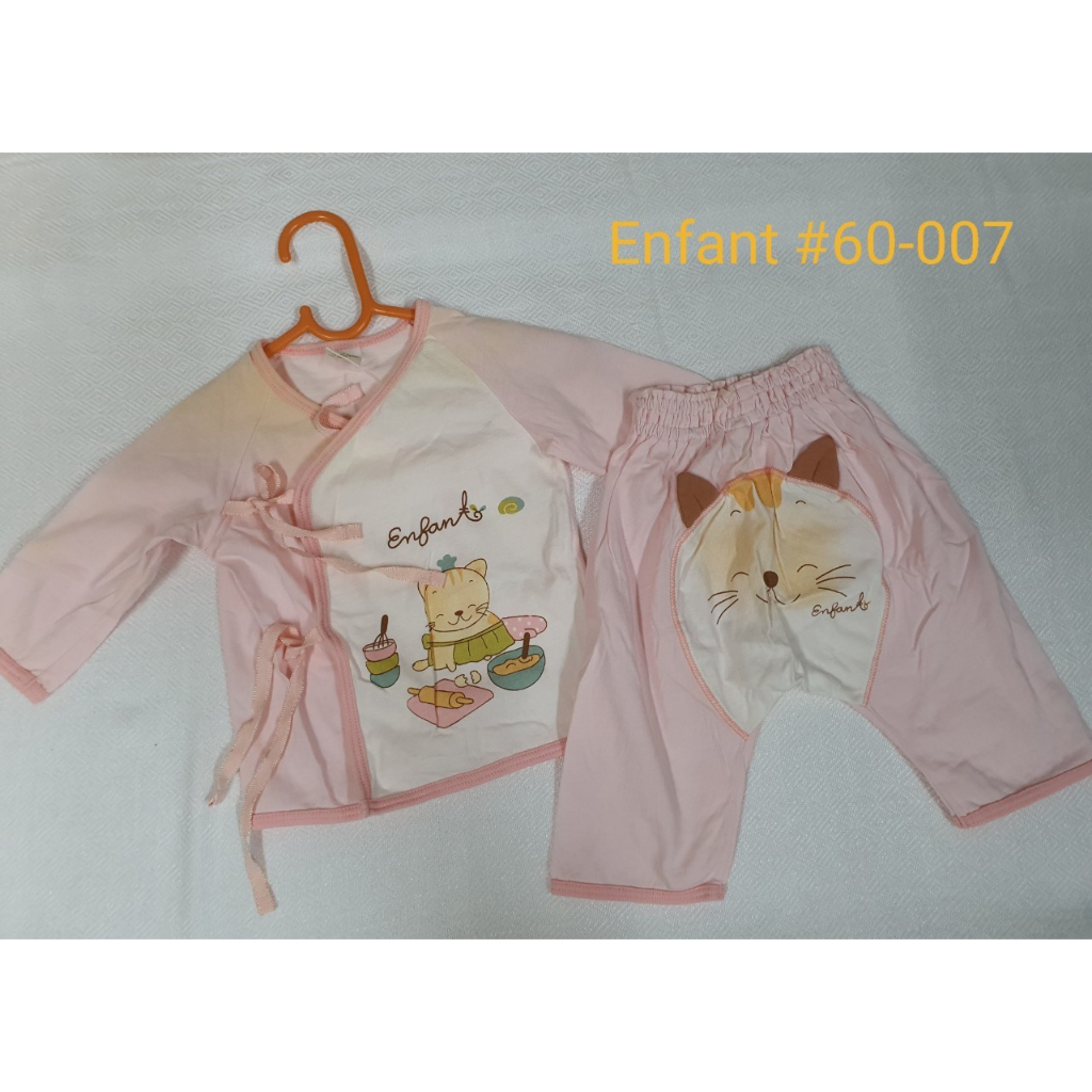 ชุดเสื้อป้าย-แขนยาว-enfant-ไซส์-60-สำหรับเด็ก-0-3-เดือน-มือสอง-มีรอยคราบที่คอเสื้อ-ขอแม่ที่รับได้นะคะ