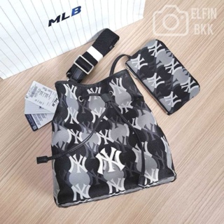 แท้ 💯 MLB Monogram Fleece Bucket Bag กระเป๋าสะพายข้าง ขนมจีบ สีเบจ/สีดำ