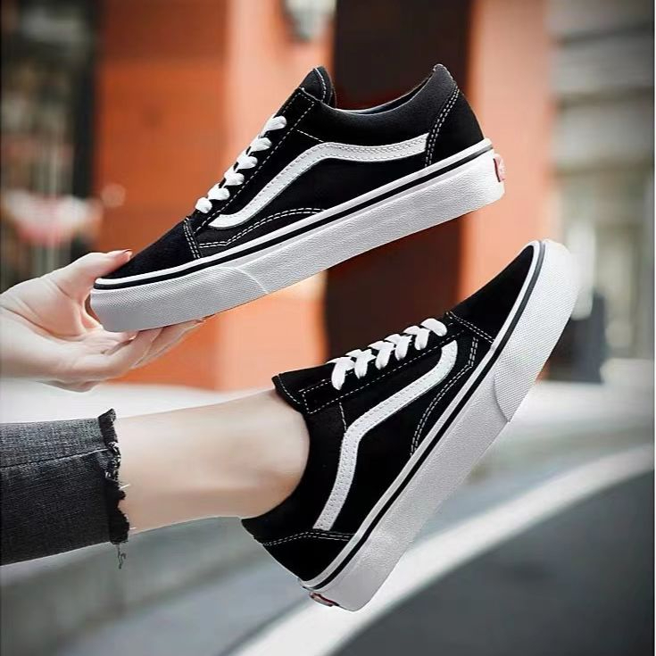 ภาพหน้าปกสินค้าVANS Old Skool (Classic) - Black รองเท้า VANS การันตีของแท้ 100% VANS Authorized Dealer WeSneaker