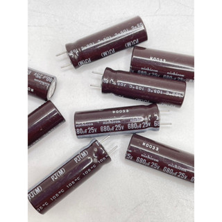 โล๊ะ ขาสั้น แพ็ค 10ตัว 680uf25vอลูมิเนียม ตัวเก็บประจุ  Electrolytic Capacitor ขา2ขา ของใหม่ ตัดขา✅✅