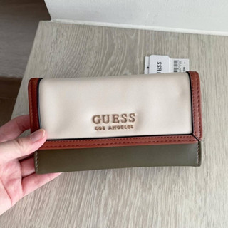 กระเป๋าสตางค์ Guess trifold long wallet colorblock ใบยาว 3 พับ สีเขียว