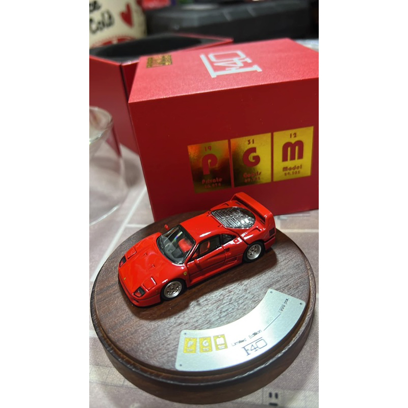 round-base-special-edition-1-64-pgm-model-ferrari-f40-red-round-base-special-edition