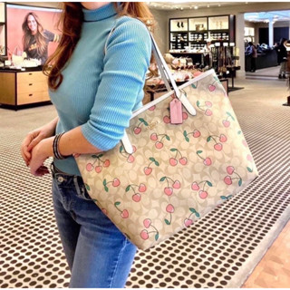 🎀 (สด-ผ่อน) กระเป๋า ลายซีเชอรี่ CF444 COACH CITY TOTE IN SIGNATURE CANVAS WITH HEART CHERRY PRINT