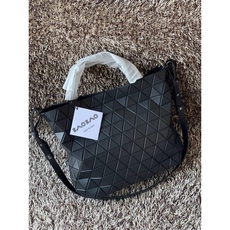 large-bao-bao-issey-miyake-crystal-matte-large-tote-bag