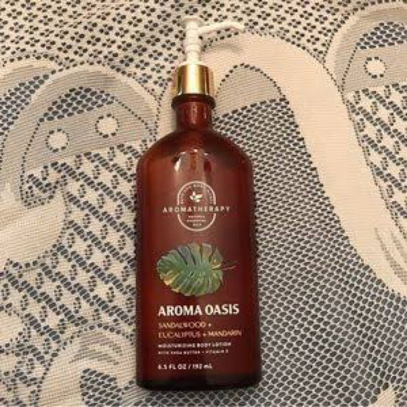 Bath & Body Works Aromatherapy Aroma Oasis SANDALWOOD EUCALYPTUS MANDARIN Lotion 192ml. ของแท้