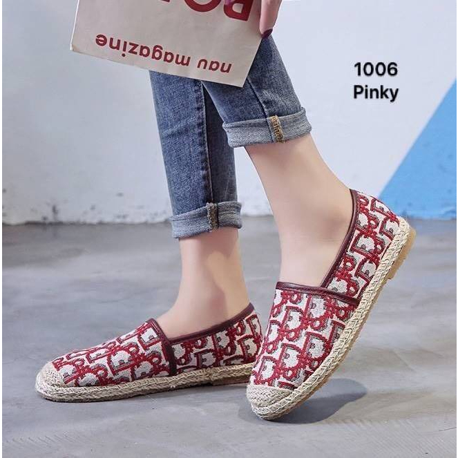 1006-รองเท้าคัทชูงานละเอียดมาก-สุดน่ารัก-ที่สาวๆ-ไม่ควรพลาด