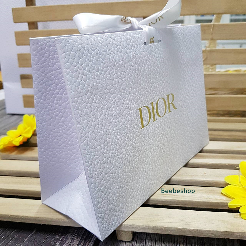 ถุงกระดาษ-dior-แท้จากช็อปจ้าา-ถุงใส่ของขวัญ-มีให้เลือกหลายขนาดจ้าา