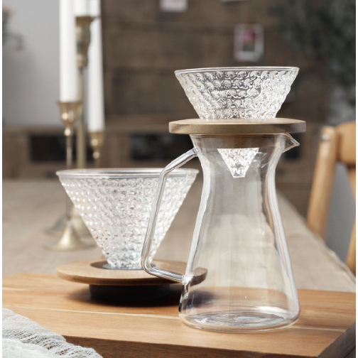 akirakoki-glass-server-เหยือกแก้วสำหรับกาแฟดริป